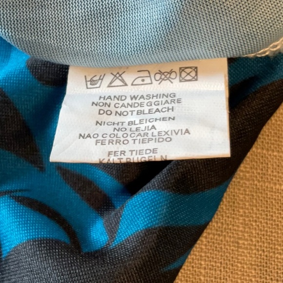 Elegant Blue Sleeveless Mini Dress - Picture 8 of 9